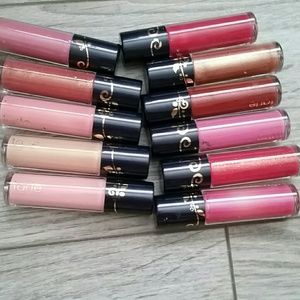 lots of Too Faced lippies